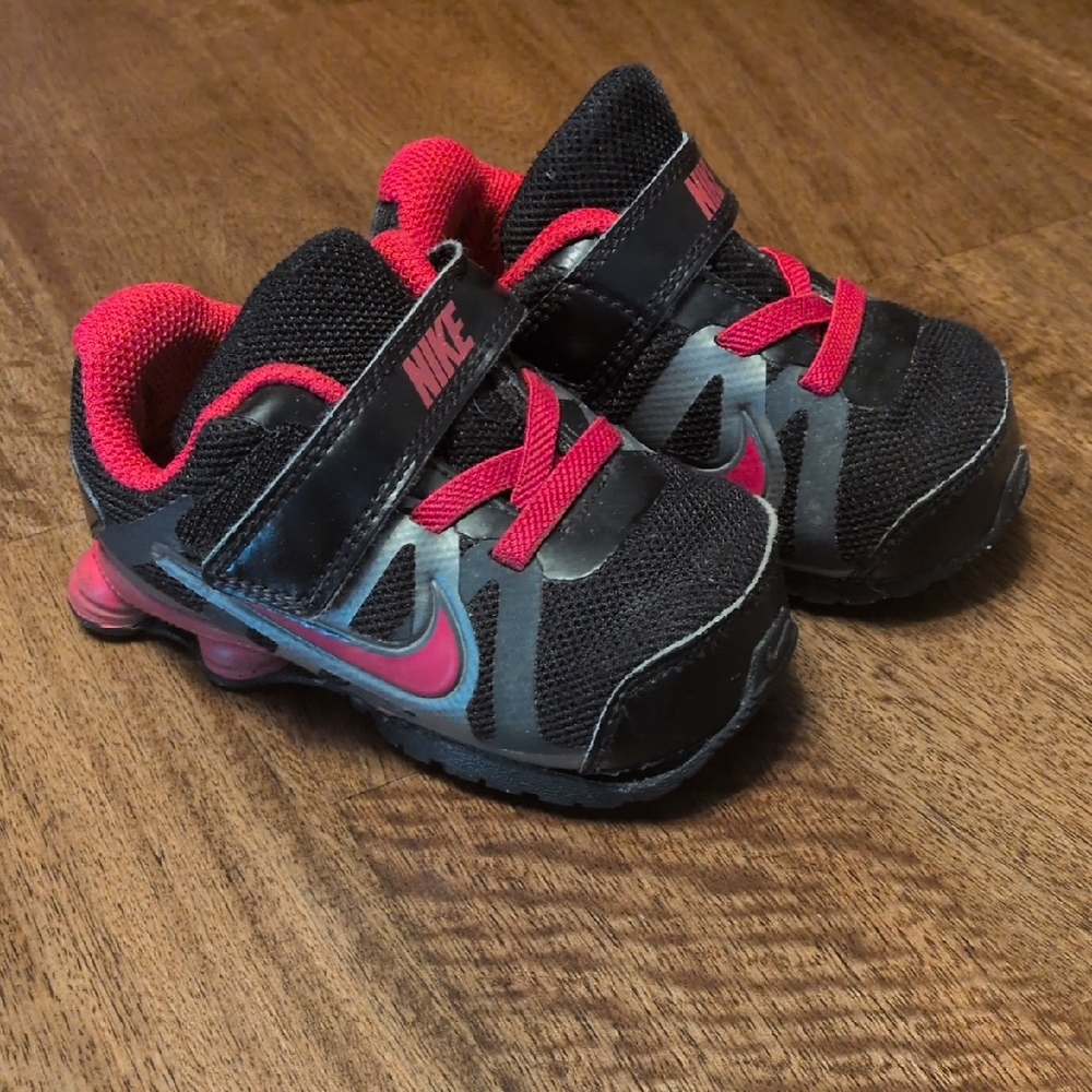 Nike Kids Black and Pink Sneakers